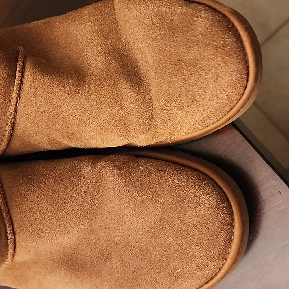 Ugg Short Boot - image 7